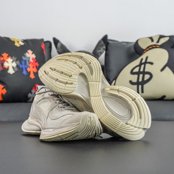 Balenciaga Circuit Sneakers - Image 3