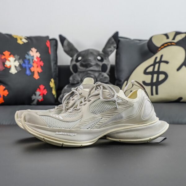 Balenciaga Circuit Sneakers - Image 5