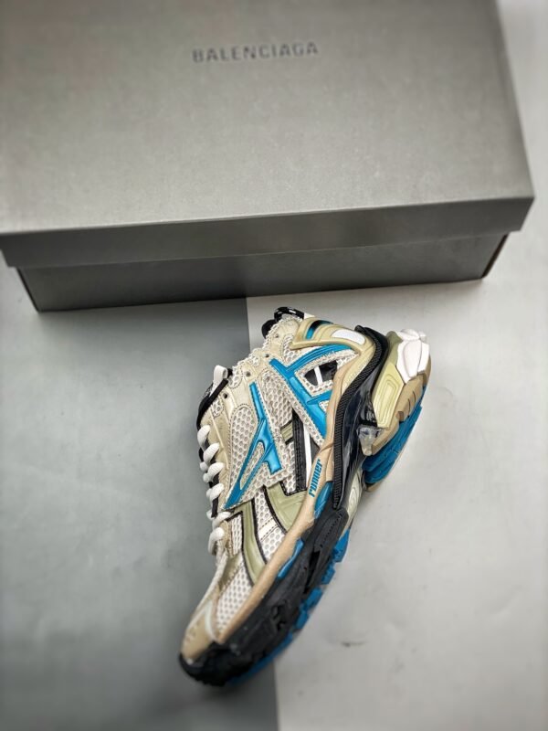 Balenciaga Runner Black/Blue - Image 4