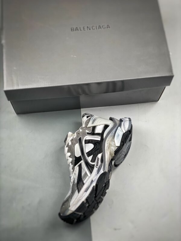 Balenciaga Runner 7.5 - Image 4