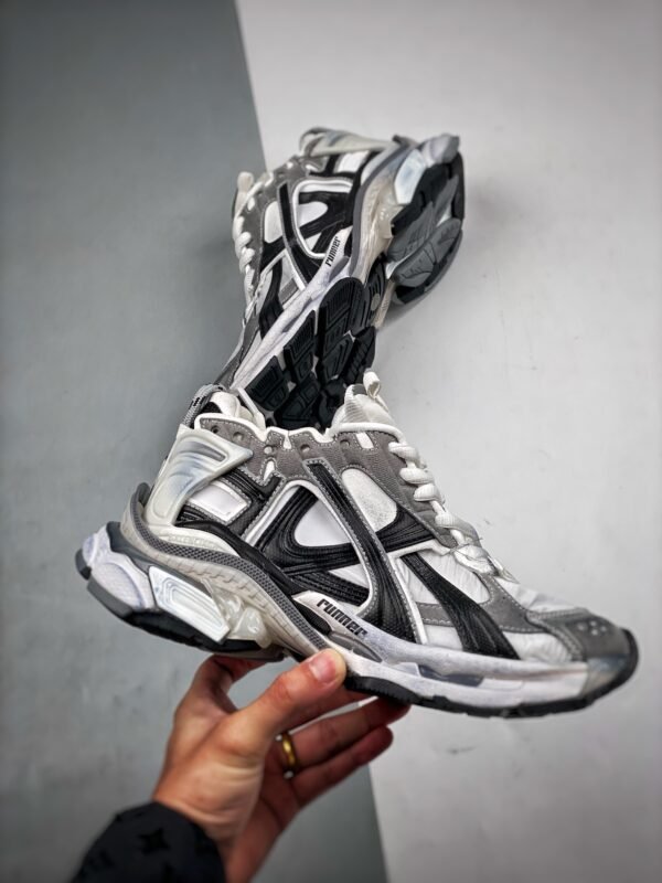 Balenciaga Runner 7.5 - Image 3