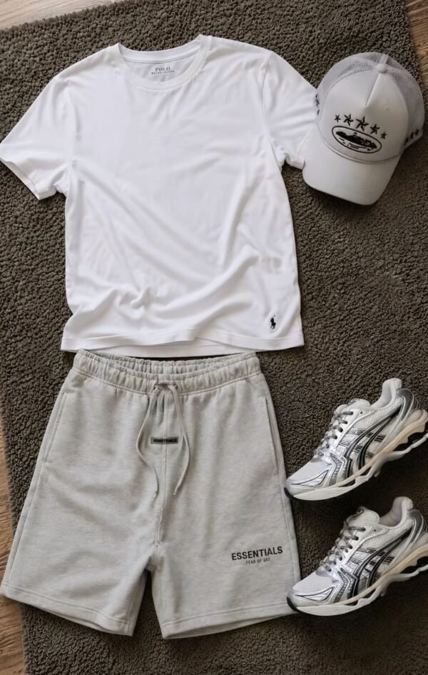 Clean Summer Outfit Grey/White