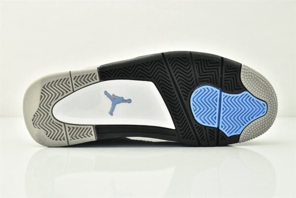 Air Jordan 4 „University Blue“ - Image 5