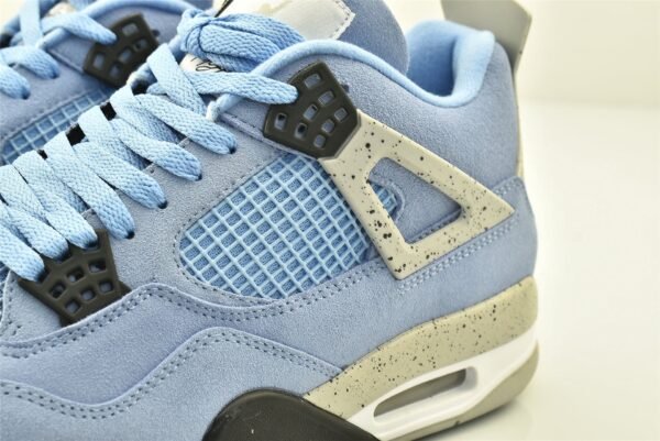 Air Jordan 4 „University Blue“ - Image 6