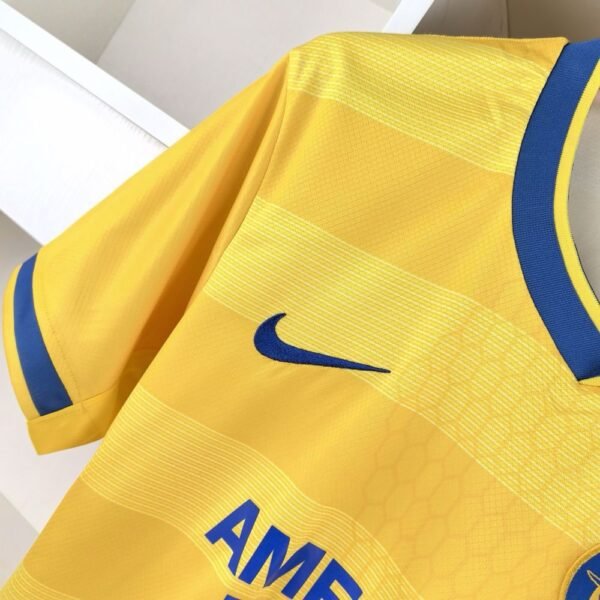 Brighton & Hove Albion 2024-25 Away Kit - Image 4